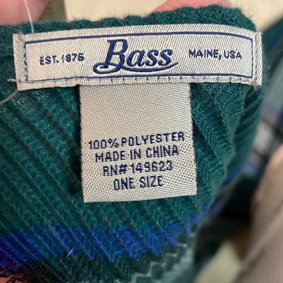 BASS NWT Women’s Scarf polyester oversize tartan black green plaid - Picture 7 of 9